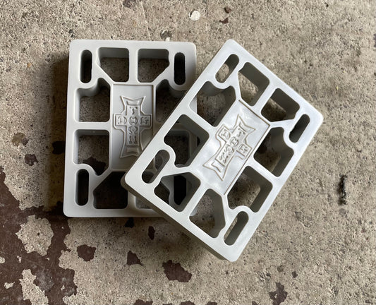 Dogtown Riser Pads 1/2" (Grey)