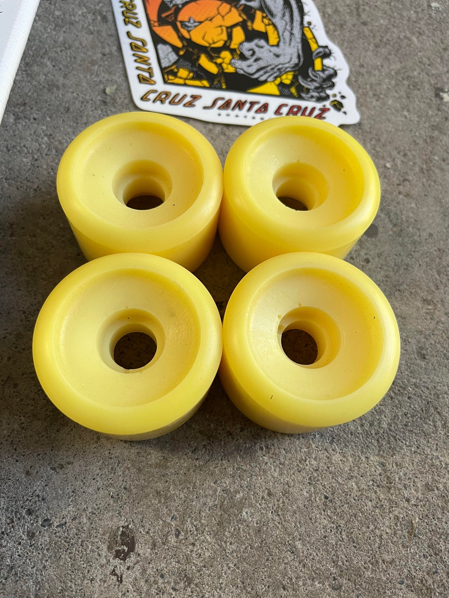 GIFT PACK! Santa Cruz Old School Meek OG Slasher Reissue Deck (White)